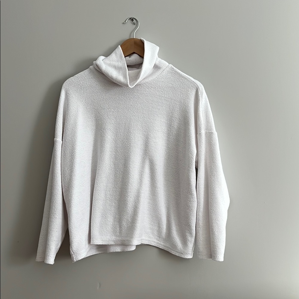 aerie White Textured turtleneck